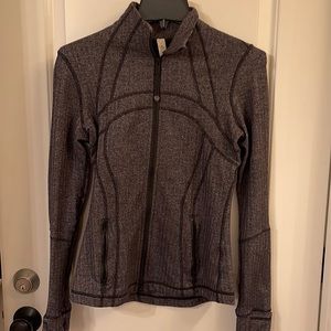 Lululemon size 6 define jacket EUC only worn once
